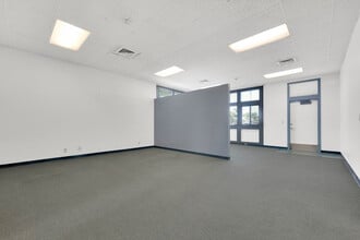 996-1000 S Seaward Ave, Ventura, CA for lease Interior Photo- Image 2 of 9