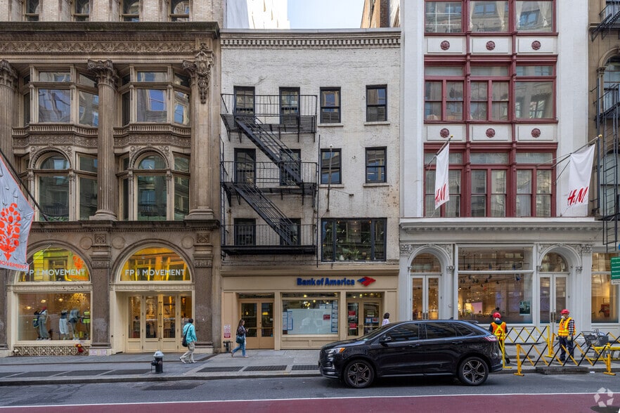 589 Broadway, New York, NY for lease - Building Photo - Image 3 of 4