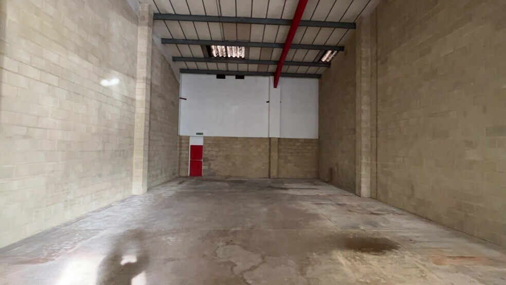 Netherhampton Rd, Salisbury à louer - Photo du bâtiment - Image 2 de 3