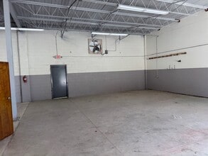 115 Broadhurst Rd, Jacksonville, NC for lease Interior Photo- Image 2 of 8