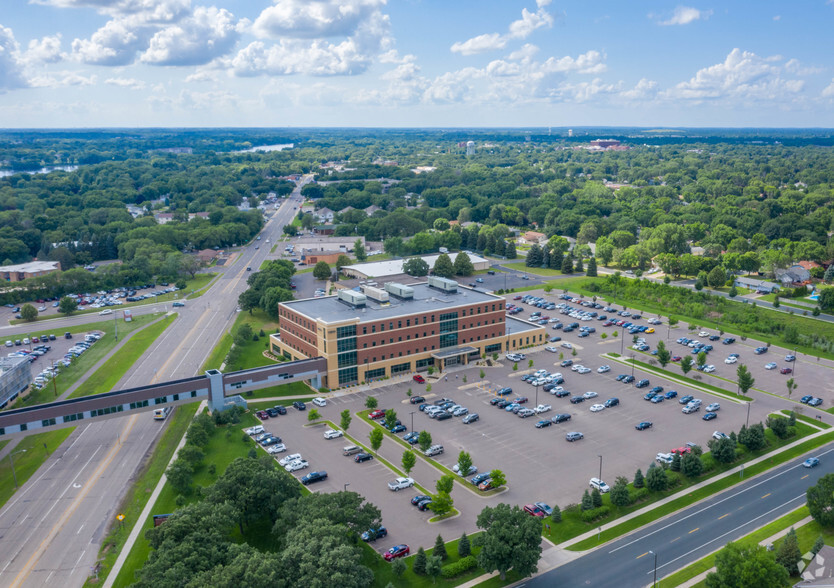 11850 Blackfoot St NW, Coon Rapids, MN for lease - Building Photo - Image 3 of 7