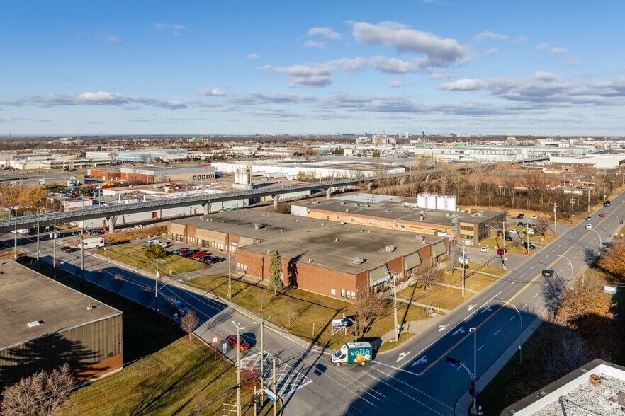 93-97 Boul Hymus, Pointe-claire, QC for lease - Aerial - Image 3 of 3