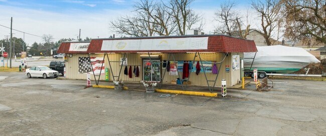 More details for 1635 Pine Grove Ave, Port Huron, MI - Retail for Sale