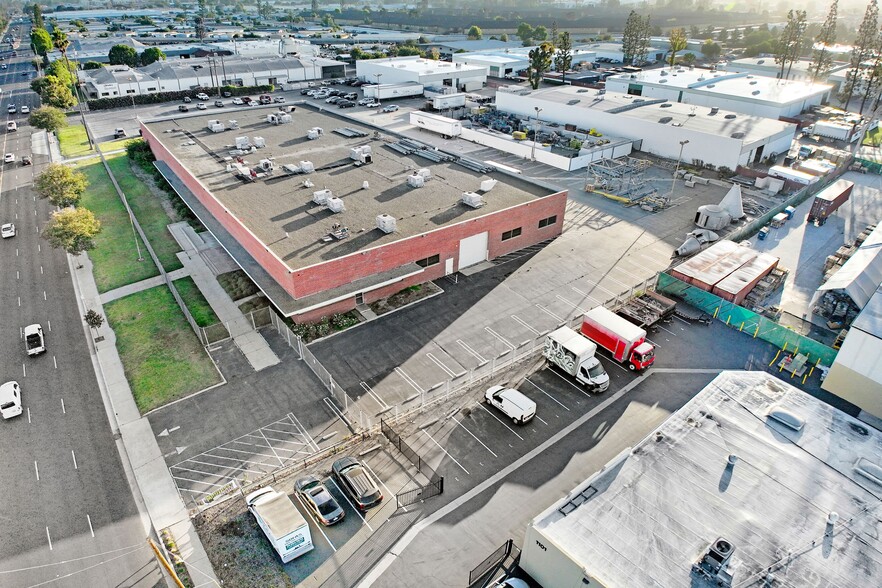 1001 S Grand Ave, Santa Ana, CA for lease - Aerial - Image 2 of 5