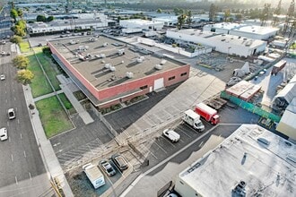 1001 S Grand Ave, Santa Ana, CA à louer Aérien- Image 2 de 5