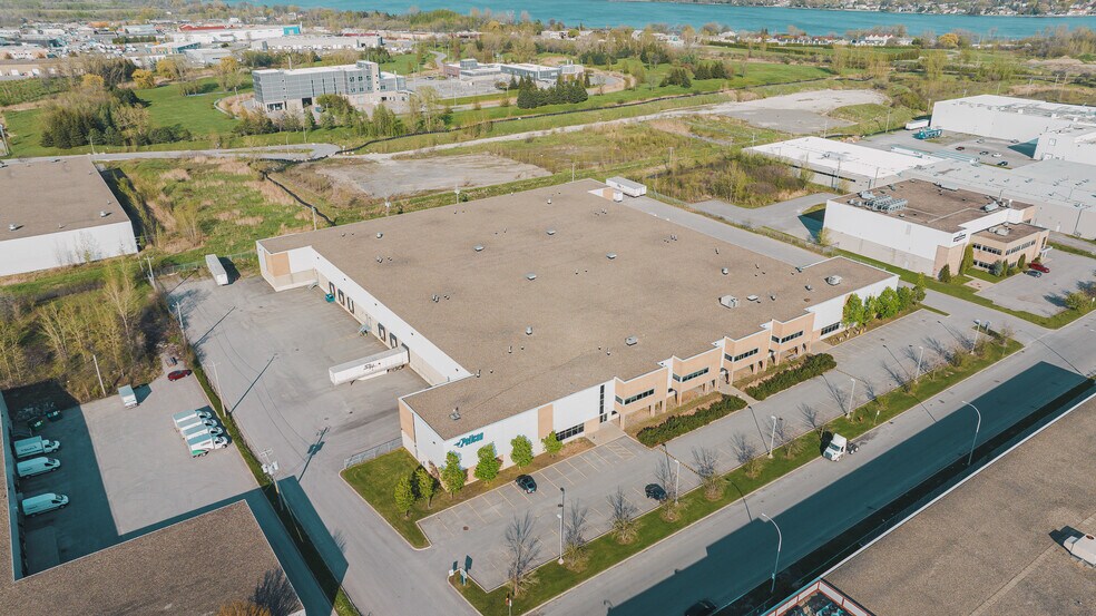 5850-5880 Rue Maurice-Cullen, Laval, QC for lease - Aerial - Image 3 of 7
