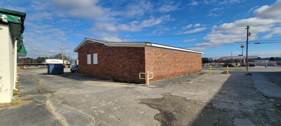 8003 Warren H Abernathy Hwy, Spartanburg, SC for sale - Building Photo - Image 3 of 8