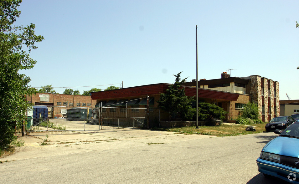 222 E 135th Pl, Chicago, IL à vendre - Photo principale - Image 2 de 2