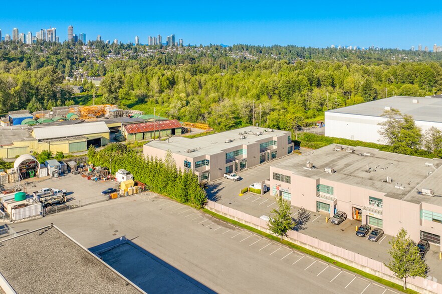 3871 North Fraser Way, Burnaby, BC à louer - Aérien - Image 2 de 4