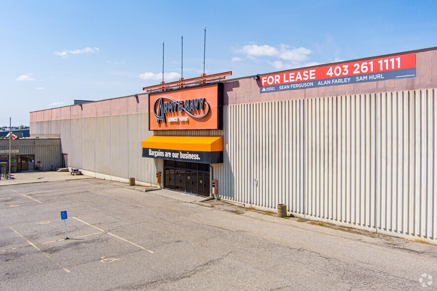 1107 33 St NE, Calgary, AB for sale - Primary Photo - Image 1 of 4