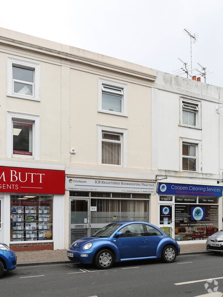 77 High St, Littlehampton à louer - Photo du bâtiment - Image 2 de 7