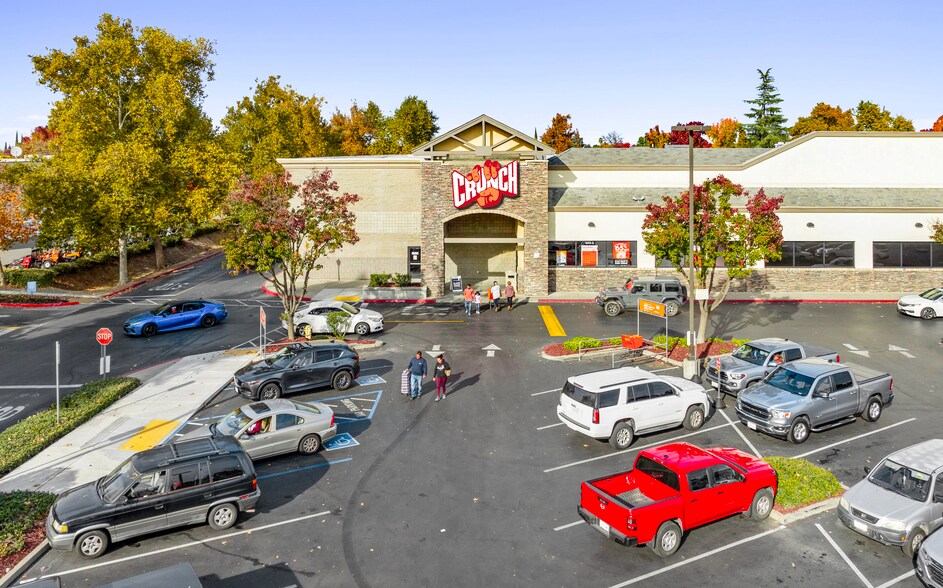 1611 E Hatch Rd, Ceres, CA à vendre - Photo du bâtiment - Image 2 de 11