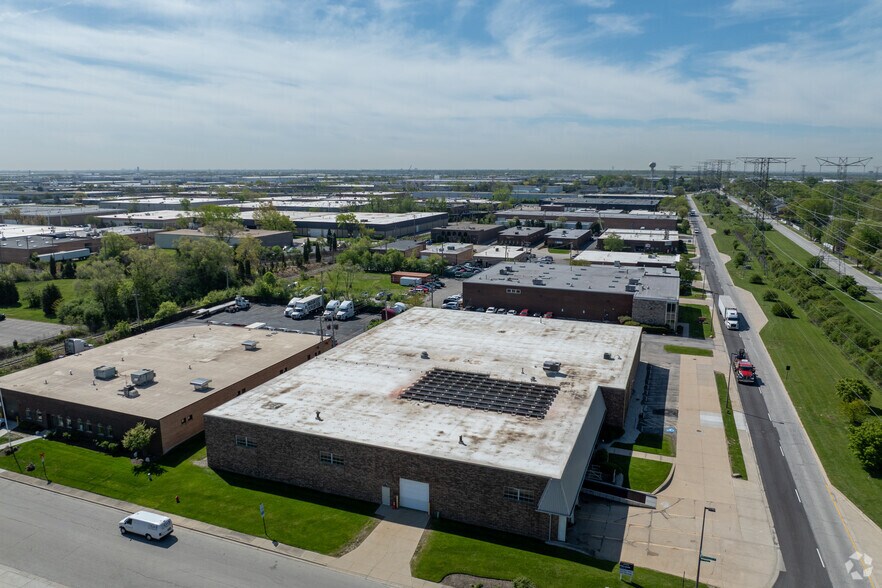 1501 Tonne Rd, Elk Grove Village, IL à louer - Photo du bâtiment - Image 3 de 6