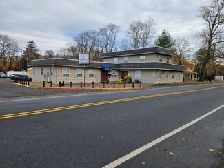 Plus de détails pour 14 Tennent Rd, Morganville, NJ - Vente au détail à louer