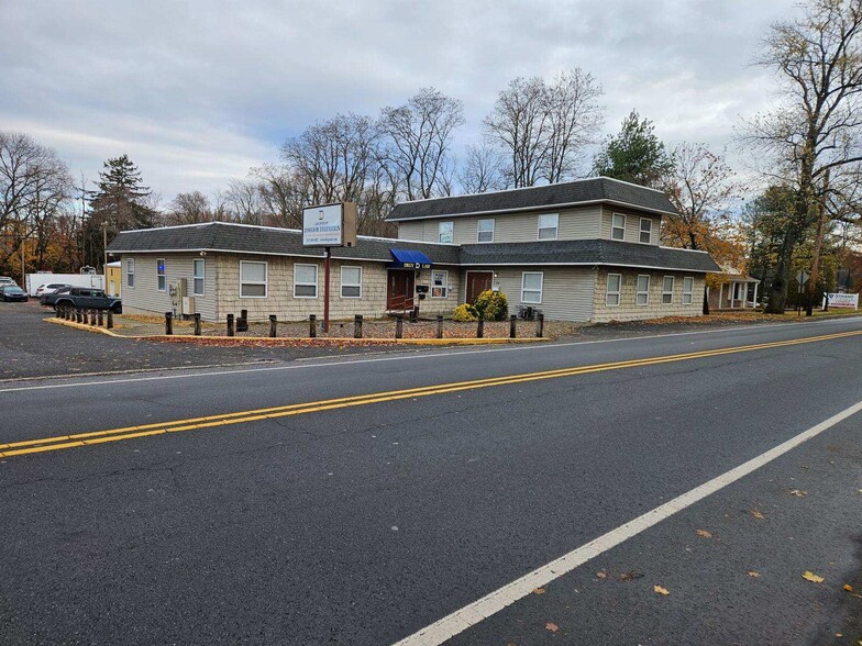 14 Tennent Rd, Morganville, NJ for lease - Building Photo - Image 1 of 11