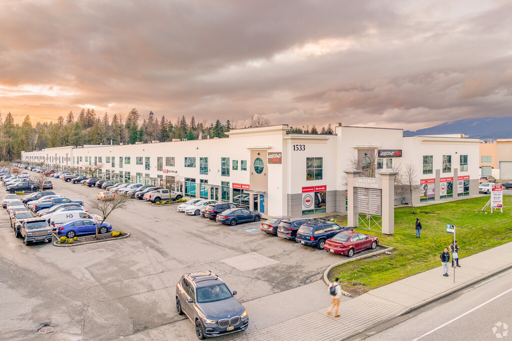1525 Broadway St, Port Coquitlam, BC for lease Primary Photo- Image 1 of 6
