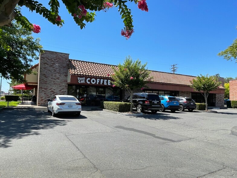 7901-7909 Fair Oaks Blvd, Carmichael, CA for lease - Building Photo - Image 1 of 4