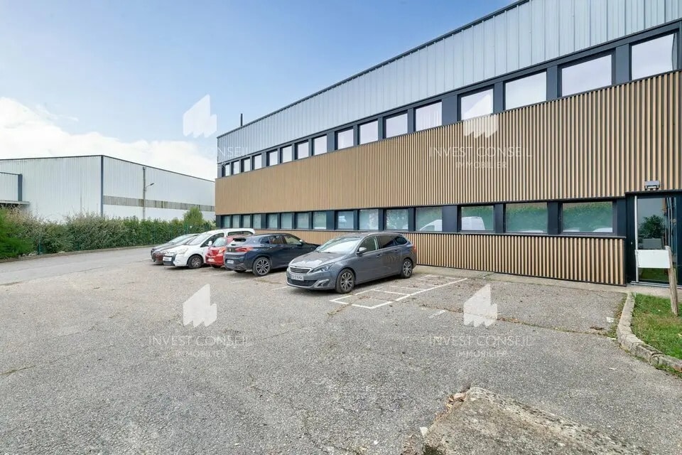 Flex in Villeneuve-la-Garenne for lease Building Photo- Image 1 of 8