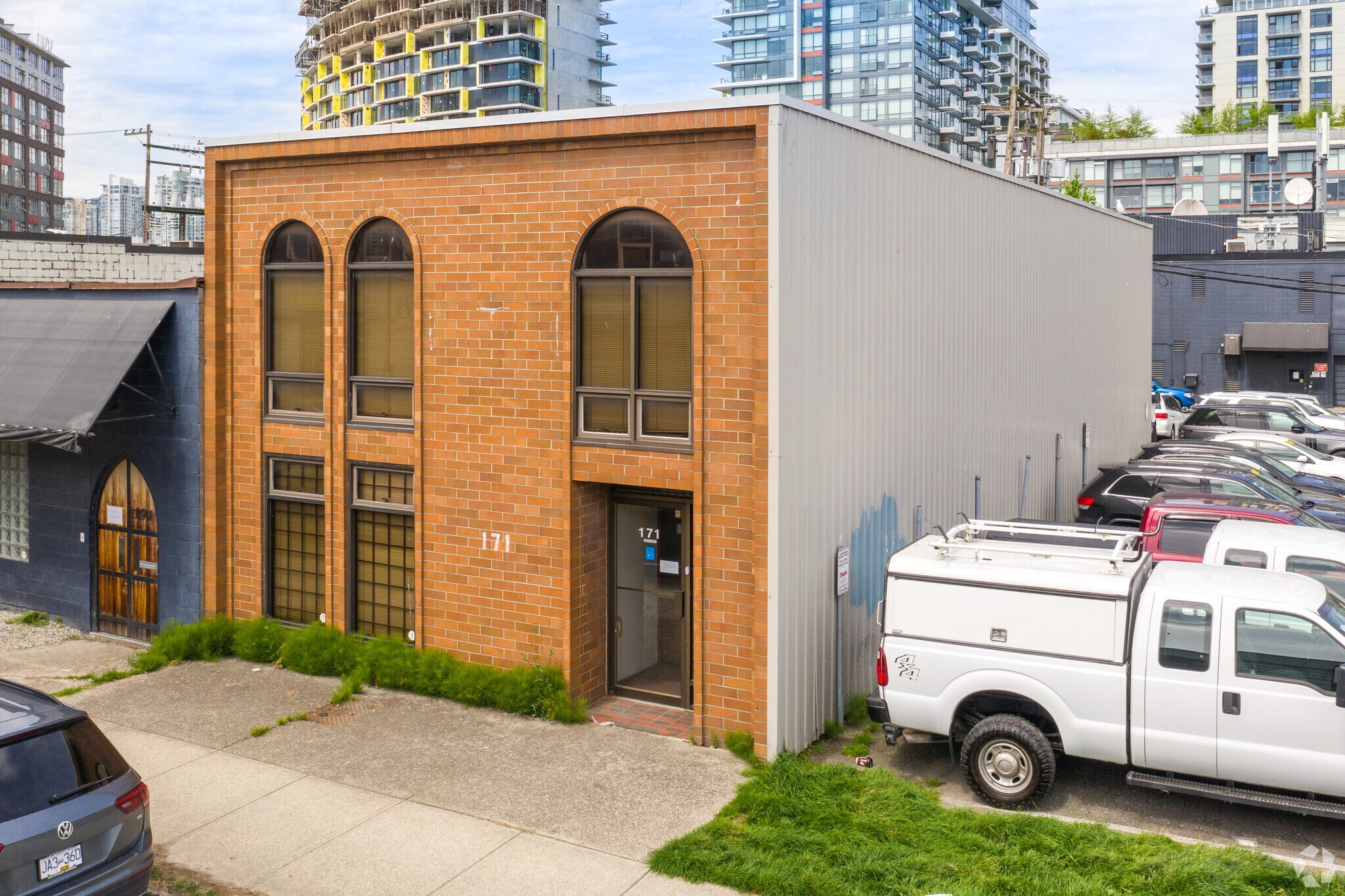 171 W 3rd Ave, Vancouver, BC for sale Primary Photo- Image 1 of 1