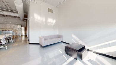 6750 Av de l'Esplanade, Montréal, QC for lease Matterport 3D Scan- Image 1 of 1