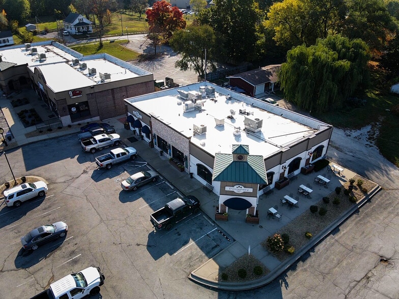 105 S Jefferson Ave, Kearney, MO for lease - Building Photo - Image 3 of 3