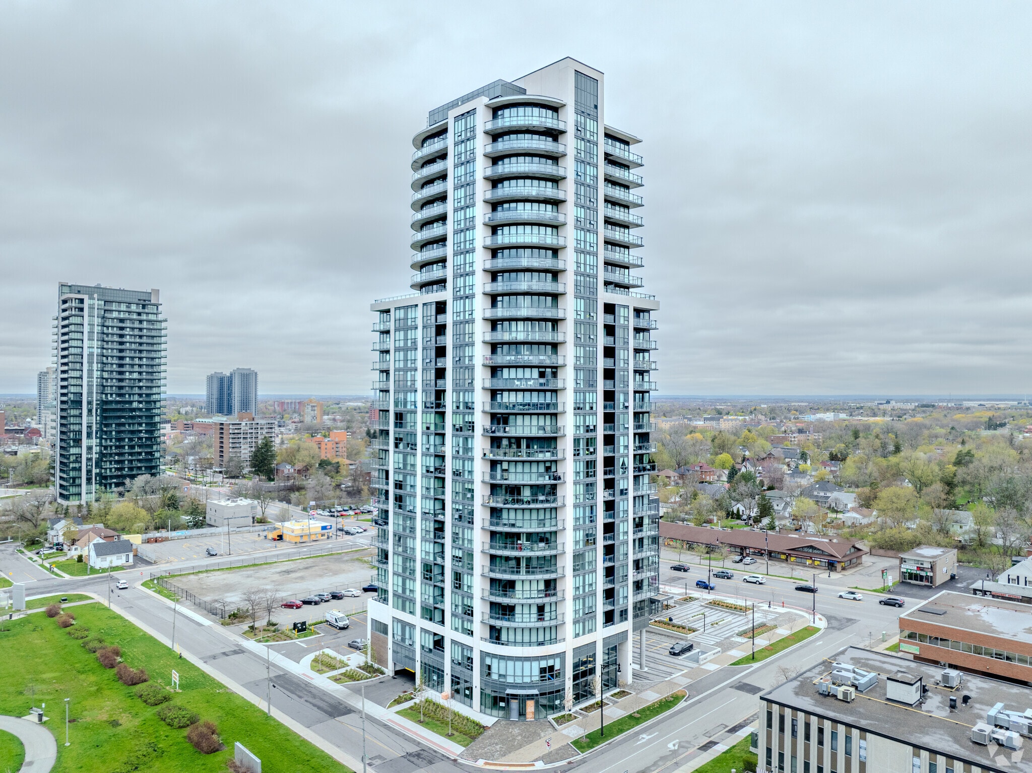 15 Lynch St, Brampton, ON for lease Primary Photo- Image 1 of 6