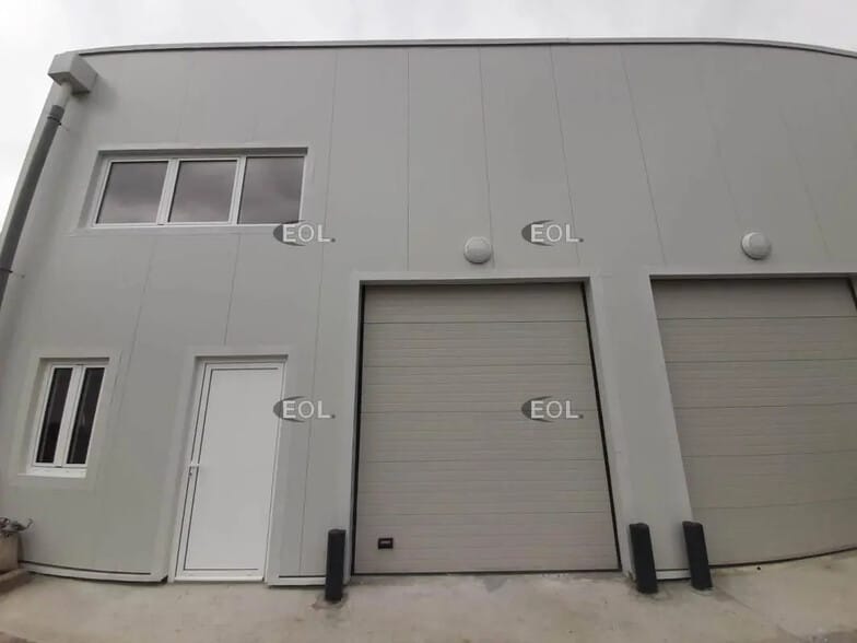 Flex in Choisy-le-Roi for lease - Building Photo - Image 1 of 9