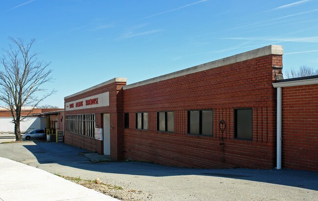 More details for 2016-2024 E Market St, Greensboro, NC - Industrial for Lease
