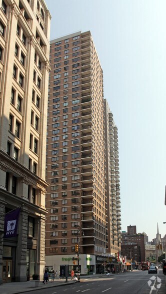 729-741 Broadway, New York, NY à louer - Photo du bâtiment - Image 2 de 10