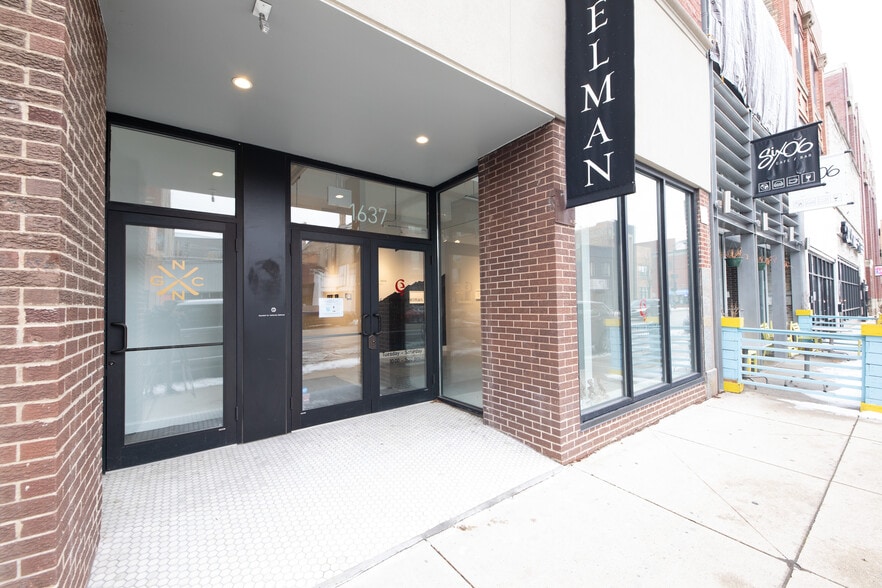 1637 W Chicago Ave, Chicago, IL for lease - Primary Photo - Image 1 of 13
