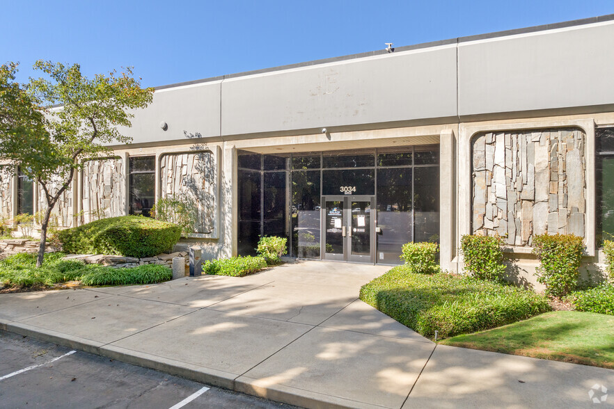 3034 Gold Canal Dr, Rancho Cordova, CA for lease - Building Photo - Image 1 of 3