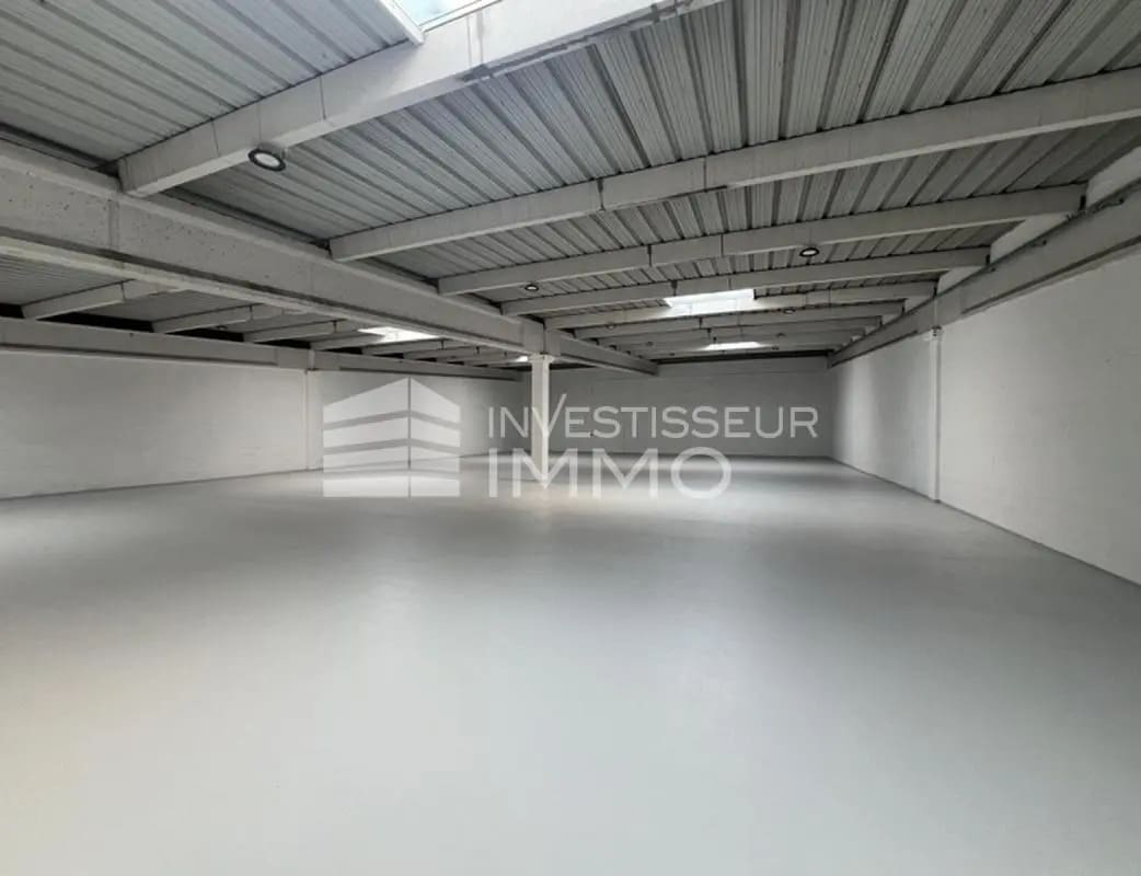 Industriel dans Coignières à vendre Photo intérieure- Image 1 de 4