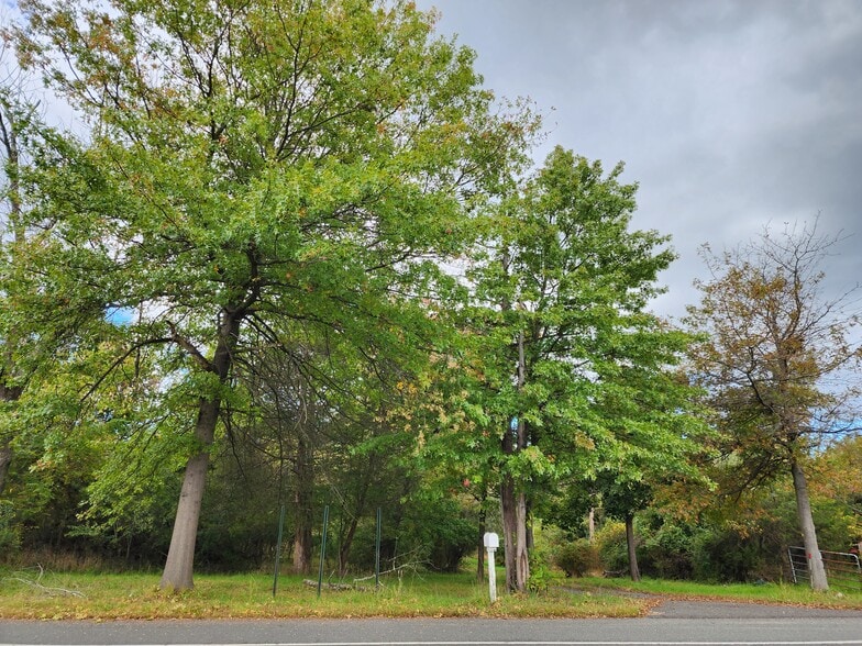 3241 State Route 27, Franklin Park, NJ for sale - Building Photo - Image 1 of 5