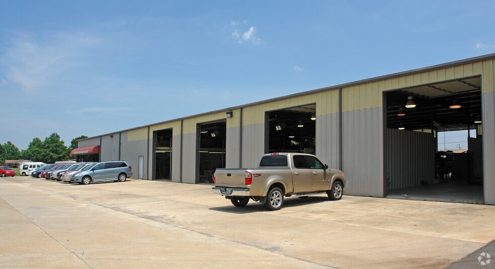 712 Ar-5 Hwy N, Benton, AR à vendre - Photo du bâtiment - Image 2 de 2