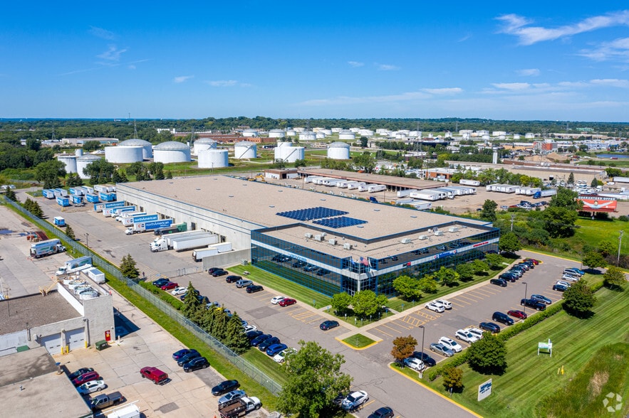 2501 Rosegate, Roseville, MN for lease - Building Photo - Image 2 of 5