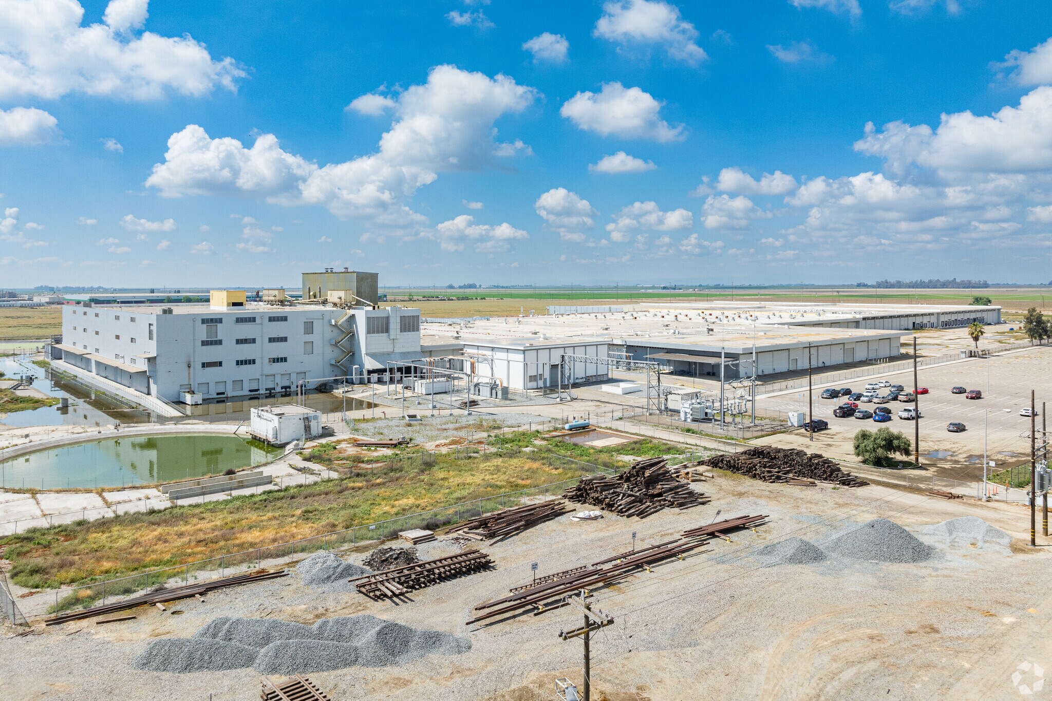 10701 Idaho Ave, Hanford, CA for sale Primary Photo- Image 1 of 1
