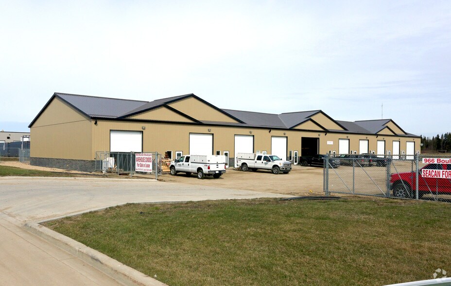 966 Boulder Blvd, Stony Plain, AB à vendre - Photo principale - Image 1 de 1
