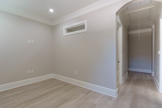 12406 Spring Cypress Rd, Tomball, TX for lease Interior Photo- Image 2 of 18