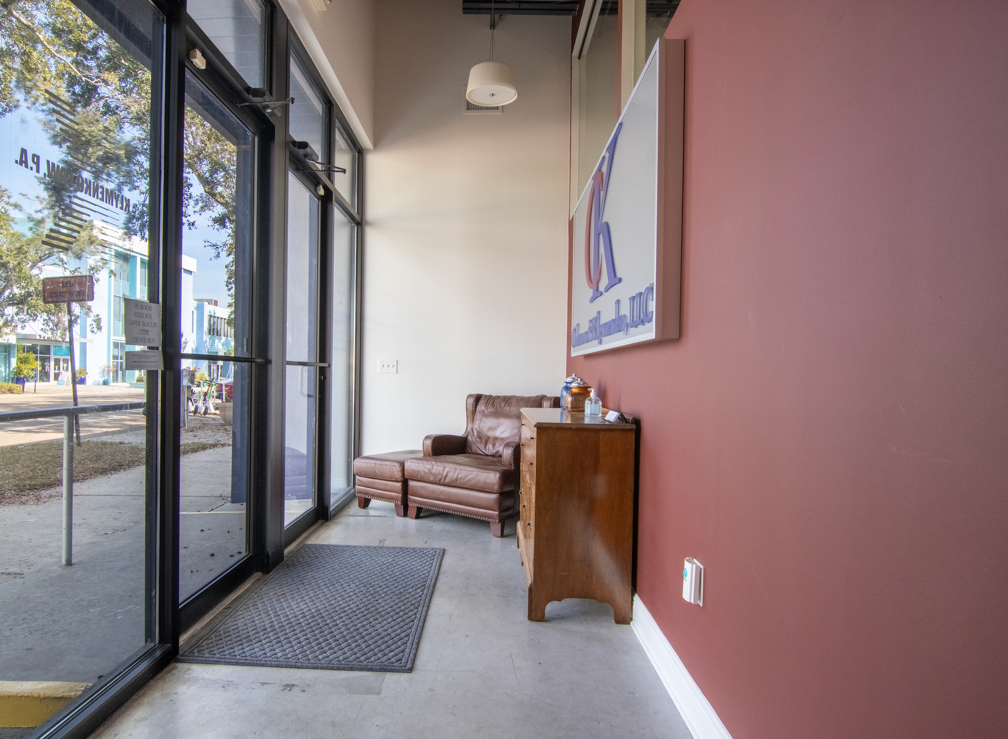 1980 Central Ave, Saint Petersburg, FL for lease Interior Photo- Image 1 of 9