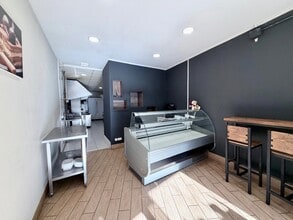 Retail in Sant Feliu de Llobregat, Barcelona for lease Interior Photo- Image 1 of 18