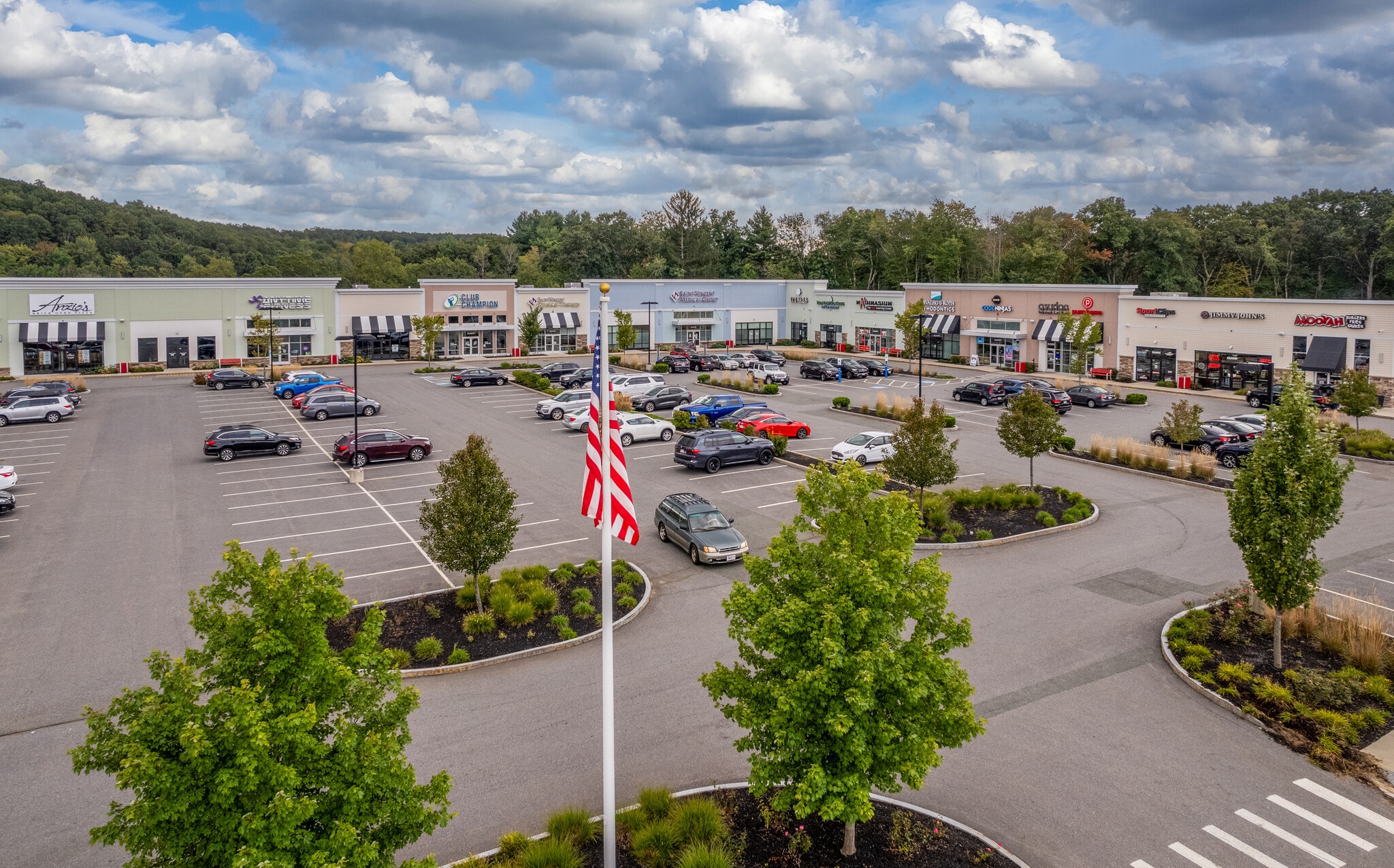 10010 Shops Way, Northborough, MA for lease Building Photo- Image 1 of 12