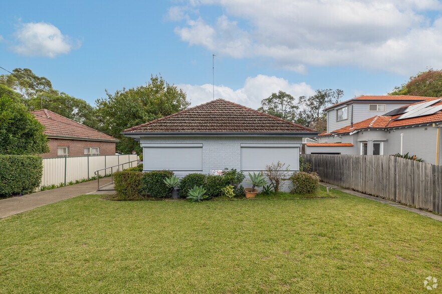 93 Arthur St, Strathfield à louer - Photo du bâtiment - Image 3 de 4