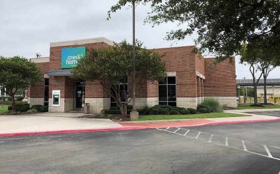 8889 Bandera Rd, San Antonio, TX à vendre - Photo du bâtiment - Image 2 de 9