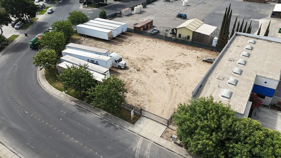 1305 Venture Ln, Turlock, CA for lease - Building Photo - Image 2 of 9