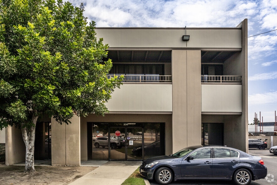 9060 Telstar Ave, El Monte, CA à vendre - Photo du bâtiment - Image 2 de 6