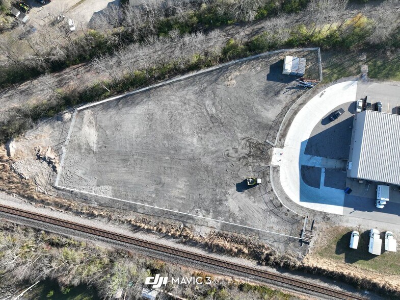 855 Kentucky St, Shelbyville, KY à louer - Photo du bâtiment - Image 2 de 5