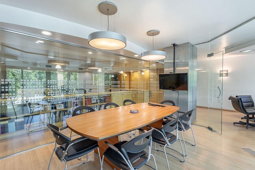Plaza de Carretas, 5, Granada, Granada for sale - Building Photo - Image 3 of 30