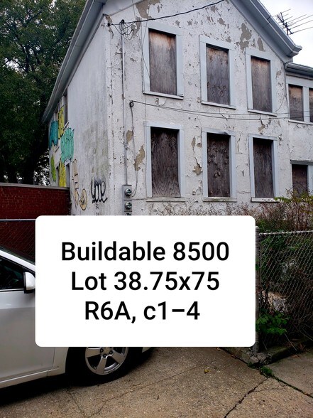 2257 McDonald Ave, Brooklyn, NY à vendre - Photo du bâtiment - Image 2 de 4