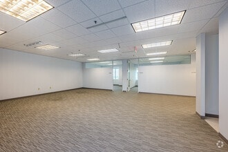 365 Canal St, New Orleans, LA for lease Interior Photo- Image 2 of 3