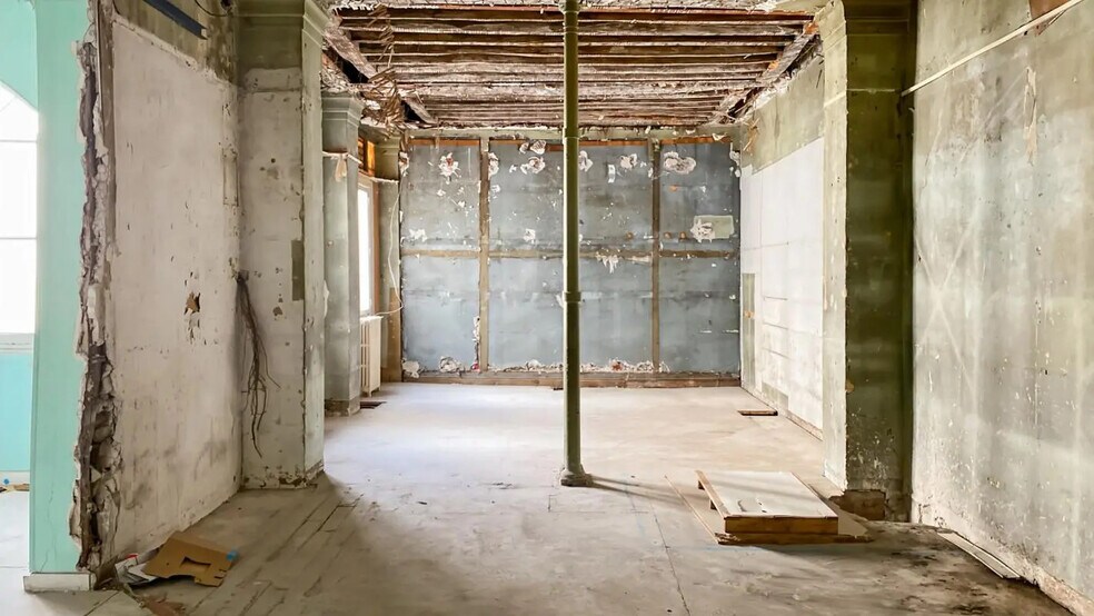 Bureau dans Paris à vendre - Photo du bâtiment - Image 2 de 9